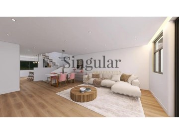 House 4 Bedrooms in Poblenou