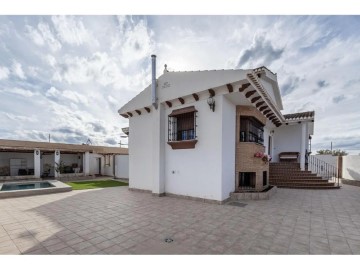 House 4 Bedrooms in Bubión