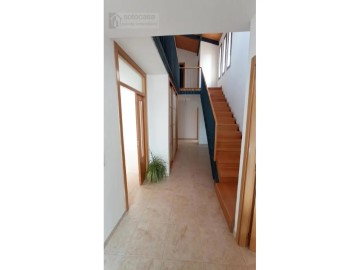 House 4 Bedrooms in Puerta de Casasola