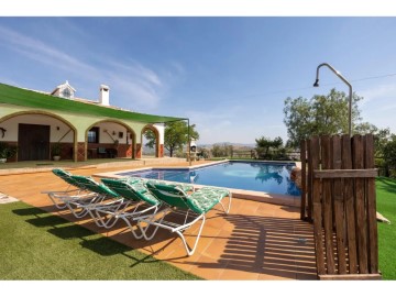 House 3 Bedrooms in Salar