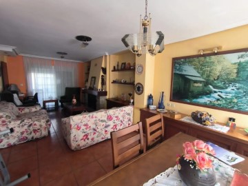 House 4 Bedrooms in Garcia