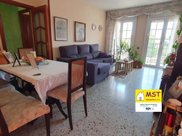 House 3 Bedrooms in Colonia Viladomiu