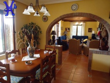 House 3 Bedrooms in Pajares de la Laguna