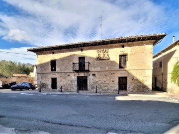 House 5 Bedrooms in Villarcayo