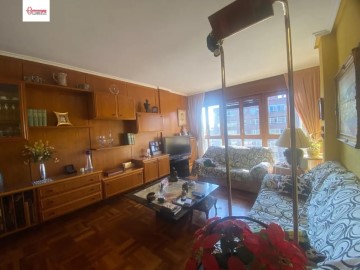 Apartamento 4 Quartos em Burgos Centro