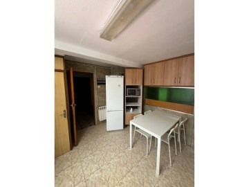 Apartment 4 Bedrooms in Río de Baza