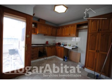 House 3 Bedrooms in Barx