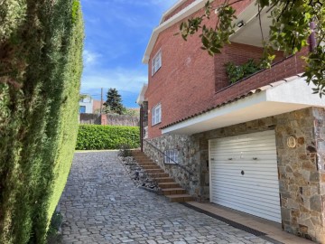 House 8 Bedrooms in Vilassar de Dalt