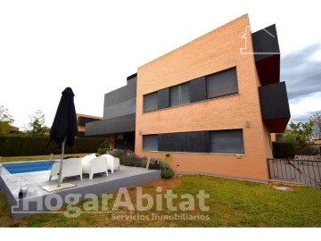 House 5 Bedrooms in Torre en Conill-Cumbres de San Antonio