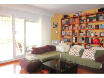 Apartment 4 Bedrooms in Les Corts