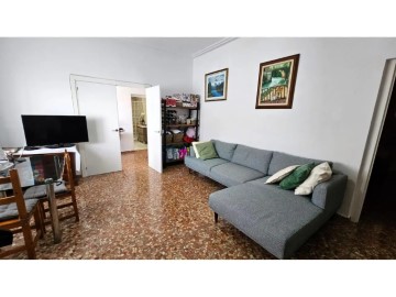 House 4 Bedrooms in Gines