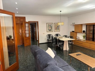 Apartment 3 Bedrooms in Zona Campus Universitario