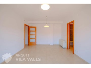 Apartment 3 Bedrooms in Sant Feliu