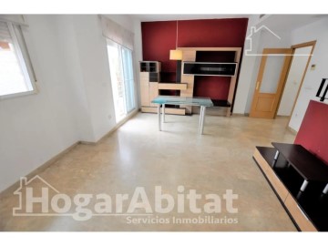 House 4 Bedrooms in Massamagrell