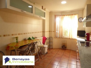 House 3 Bedrooms in Peñasolana