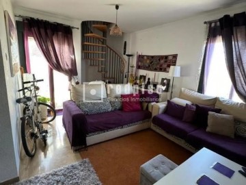 Apartamento 3 Quartos em Píñar