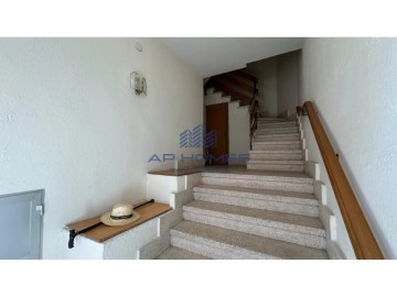 Apartment 6 Bedrooms in El Pilar - La Estación