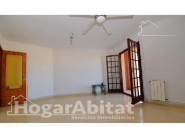 Apartamento 3 Quartos em Port saplaya