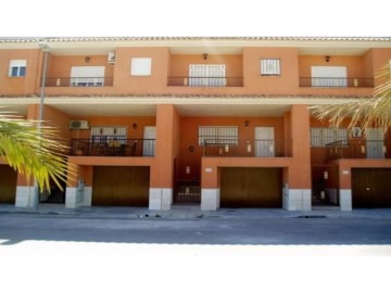 House 3 Bedrooms in Granja de Rocamora