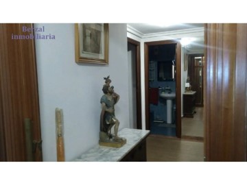 Apartment 3 Bedrooms in Universidad - Los Lirios