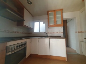 Apartment 3 Bedrooms in Can Fatjó