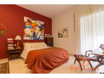 Apartment 3 Bedrooms in Casco Antiguo - Centro