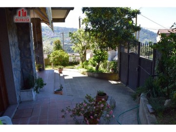 House 5 Bedrooms in San Cibrao das Viñas (Santo Ildefonso)