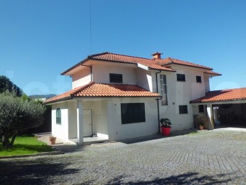 Maison 3 Chambres à Arcos de Valdevez (São Paio) e Giela