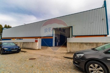 Bâtiment industriel / entrepôt à Campelo e Ovil