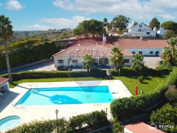 Quintas e casas rústicas 5 Quartos em N.S. da Vila, N.S. do Bispo e Silveiras