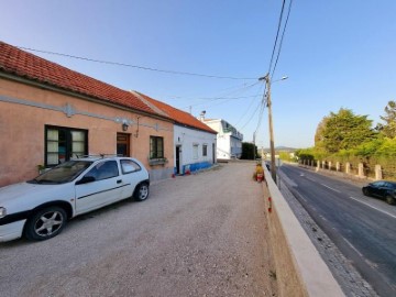 Building in Sesimbra (Castelo)