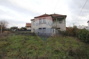 Moradia 3 Quartos em Barreiro de Besteiros e Tourigo