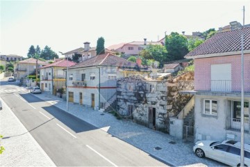 Moradia  em Póvoa de Lanhoso (Nossa Senhora do Amparo)