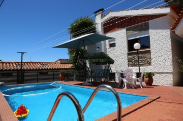 House 4 Bedrooms in Sátão