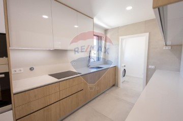 Apartamento 2 Quartos em São Martinho do Bispo e Ribeira de Frades