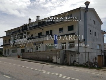 Apartamento 1 Quarto em Montalegre e Padroso