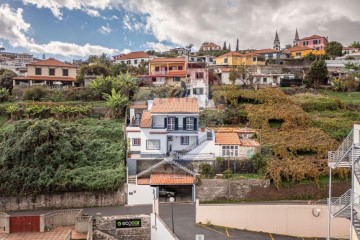 Maison 5 Chambres à Santo António