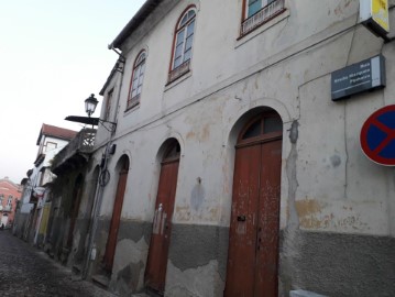 Maison 5 Chambres à Mirandela