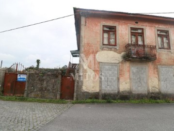 House 4 Bedrooms in Barroselas e Carvoeiro