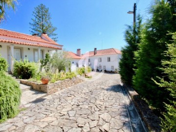Quintas e casas rústicas 4 Quartos em Alcobaça e Vestiaria