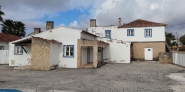 Maison 4 Chambres à Ramalhal