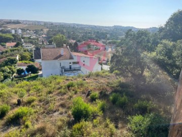 Land in Sesimbra (Castelo)