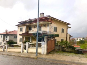Maison 4 Chambres à Vila Verde e Santão