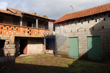 House 3 Bedrooms in Cambra e Carvalhal de Vermilhas
