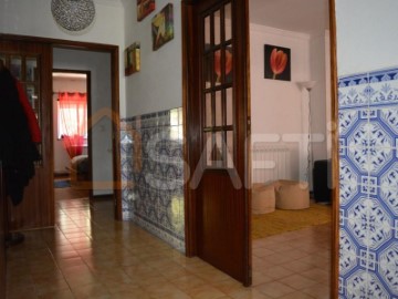 Apartment 3 Bedrooms in Guarda