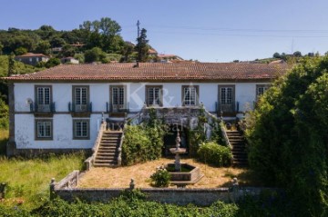 Quintas e casas rústicas em Gondomar (São Cosme), Valbom e Jovim