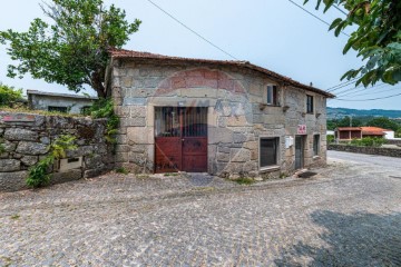 House 3 Bedrooms in Calvos e Frades