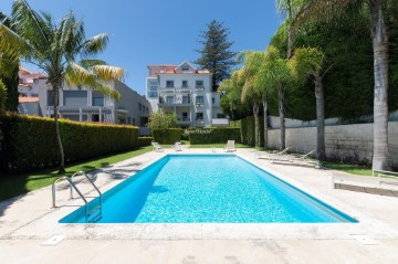 Apartment 4 Bedrooms in Cascais e Estoril