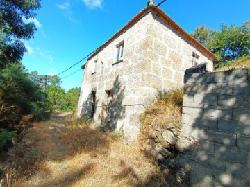 Quintas e casas rústicas 2 Quartos em Valadares