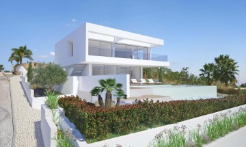 House 3 Bedrooms in Luz